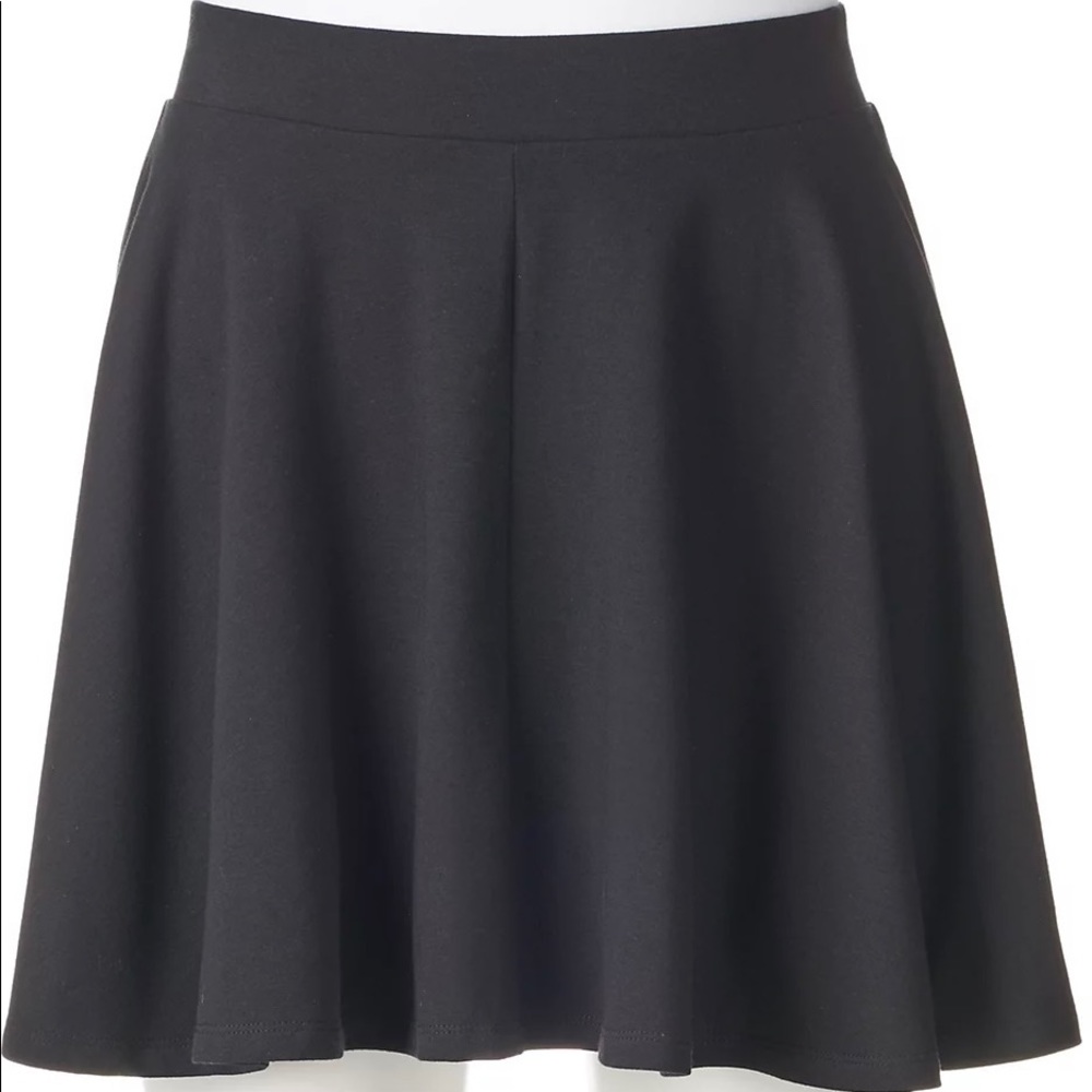Junior’s SO Skater Skirt Black Size M